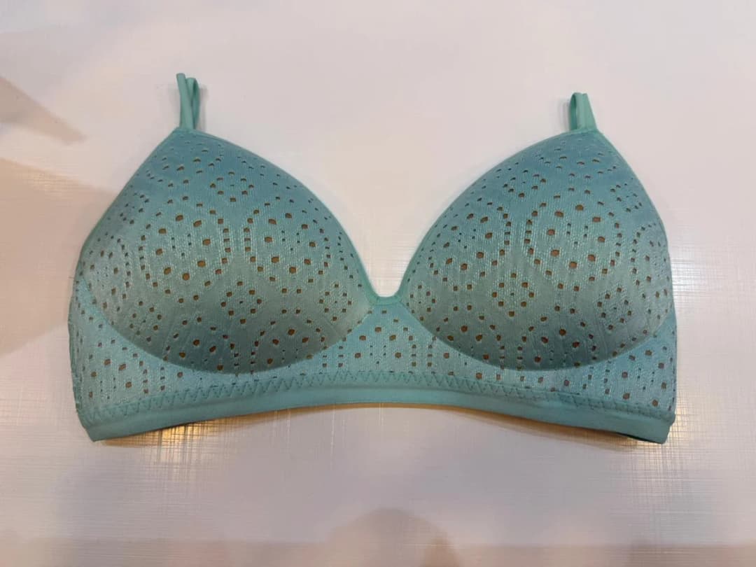 CORPIÑO CON BOJO Y SIN ARO DE RENDA