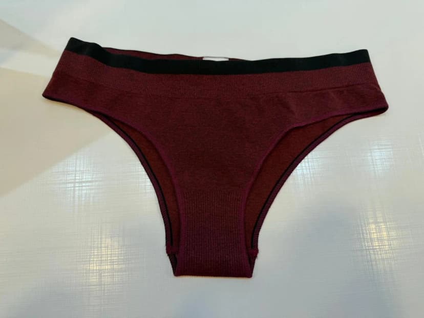 CALCINHA TANGA SIN COSTURA